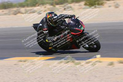 media/Oct-01-2023-SoCal Trackdays (Sun) [[4c570cc352]]/Turn 7 Inside (11am)/